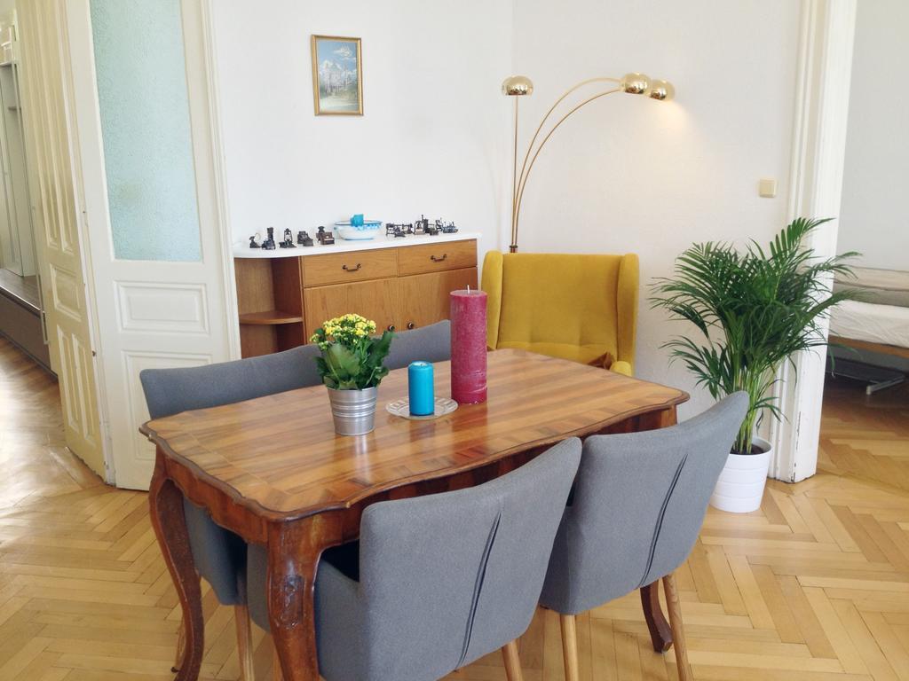 Big Vintage Style Flat Near Schonbrunn Διαμέρισμα Βιέννη Εξωτερικό φωτογραφία